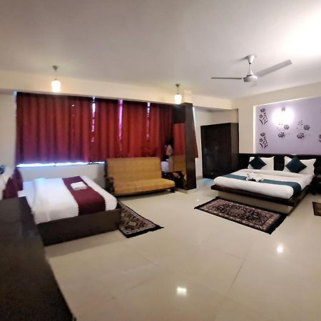 Airport Hotel Port View Új-Delhi Kültér fotó