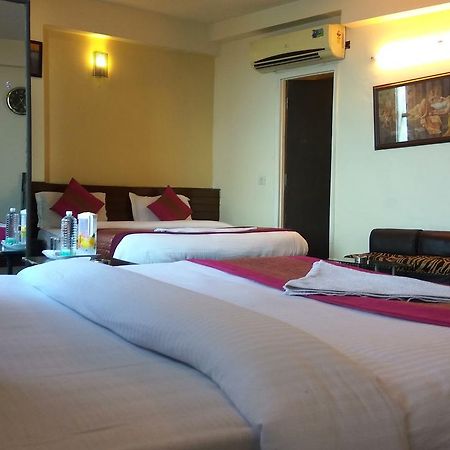 Airport Hotel Port View Új-Delhi Kültér fotó