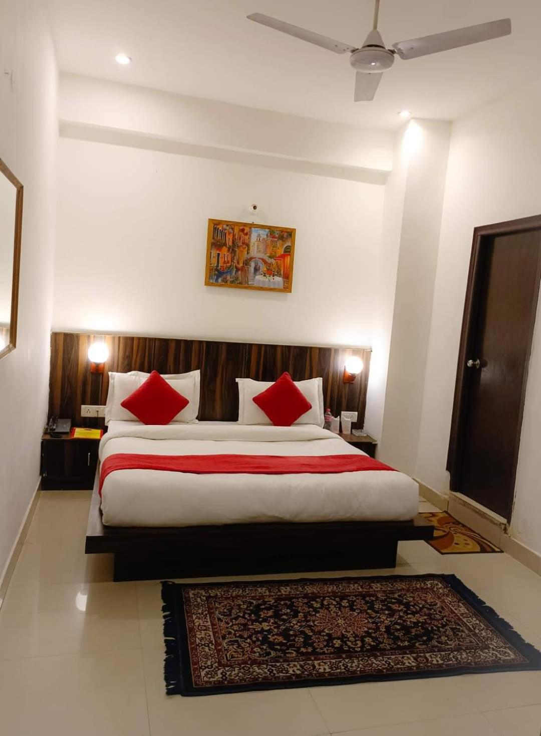 Airport Hotel Port View Új-Delhi Kültér fotó