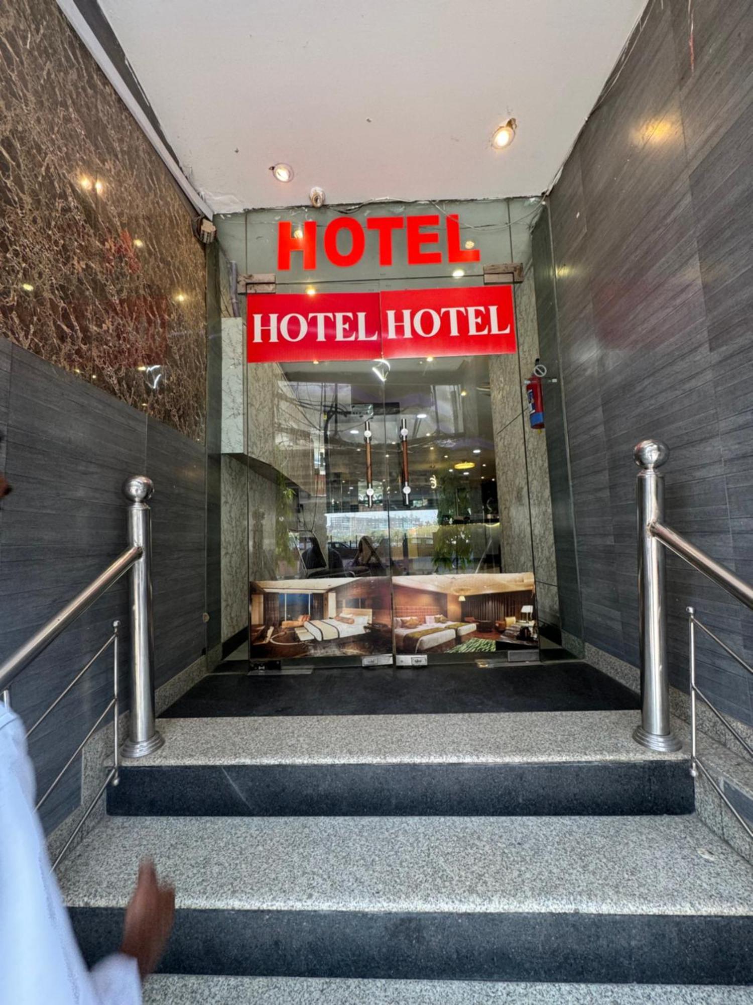 Airport Hotel Port View Új-Delhi Kültér fotó