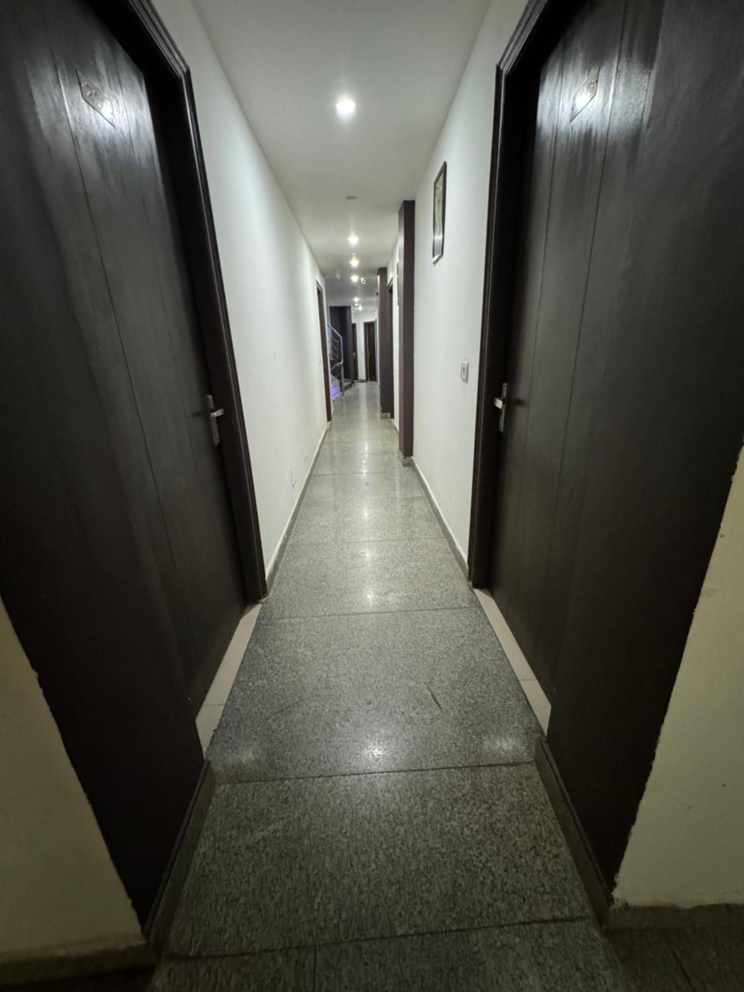 Airport Hotel Port View Új-Delhi Kültér fotó