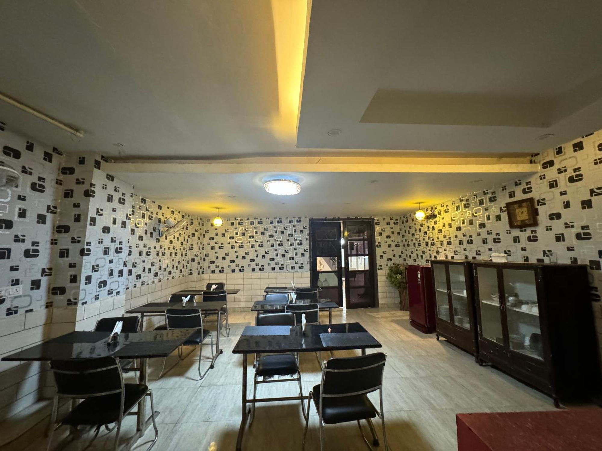Airport Hotel Port View Új-Delhi Kültér fotó
