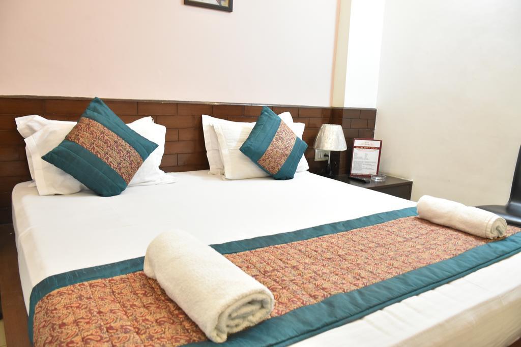 Airport Hotel Port View Új-Delhi Kültér fotó