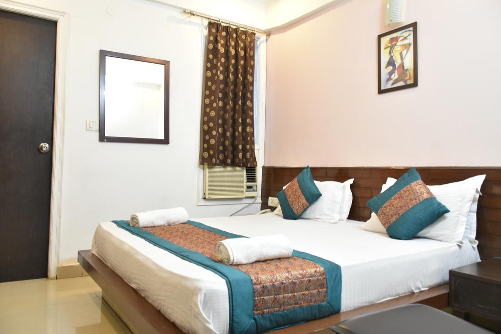 Airport Hotel Port View Új-Delhi Kültér fotó