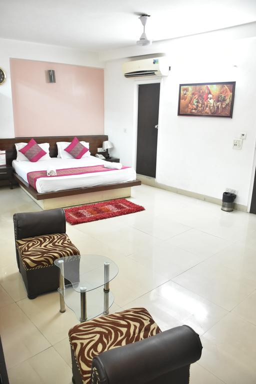 Airport Hotel Port View Új-Delhi Kültér fotó